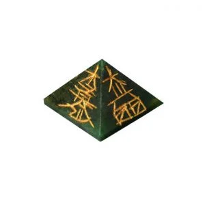 Piramida agat verde si simbol Reiki